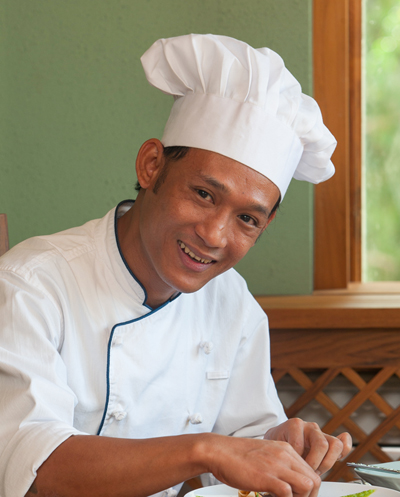 Yangon-born Executive Chef Saw Tin Lin Oo has turned up the heat on a new menu that places Burmese Cuisine centre stage at Sanctum Inle Resort.